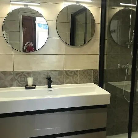 Panoramic Et Des Bains מלון