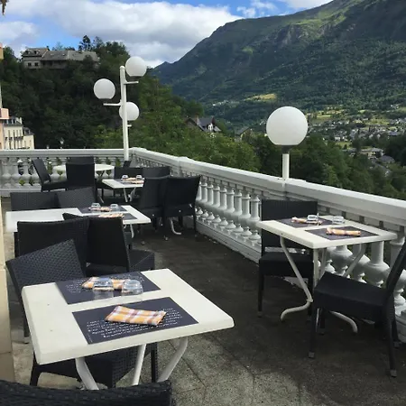 Hotel Panoramic Et Des Bains 3*